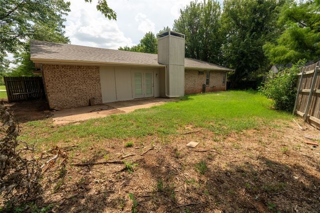 2533 Indian Creek Court, Oklahoma City, OK 73120