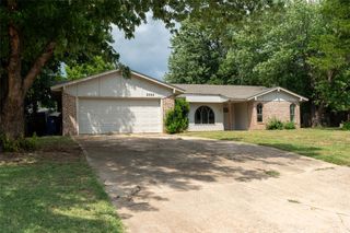 2533 Indian Creek Court, Oklahoma City, OK 73120