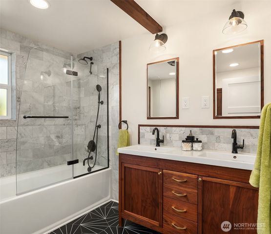 17914 50th Avenue S, Seatac, WA 98188