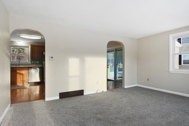 2 Tufts Drive, Nashua, NH 03064