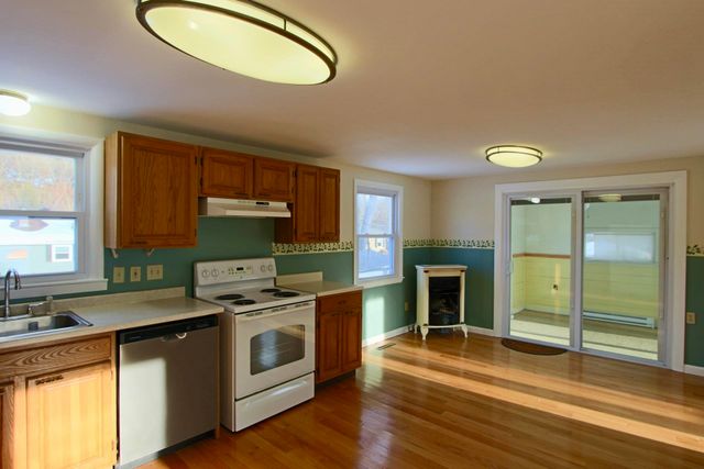 2 Tufts Drive, Nashua, NH 03064