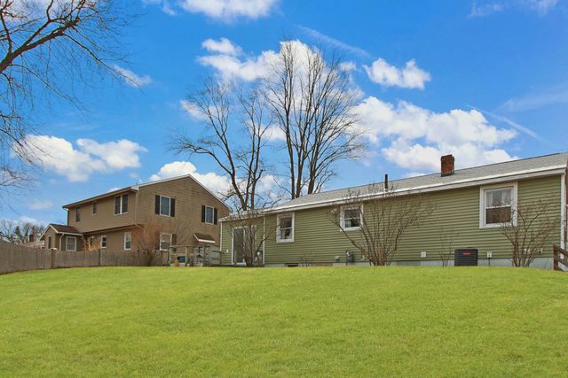 2 Tufts Drive, Nashua, NH 03064