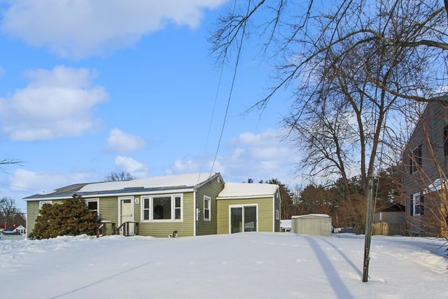 2 Tufts Drive, Nashua, NH 03064