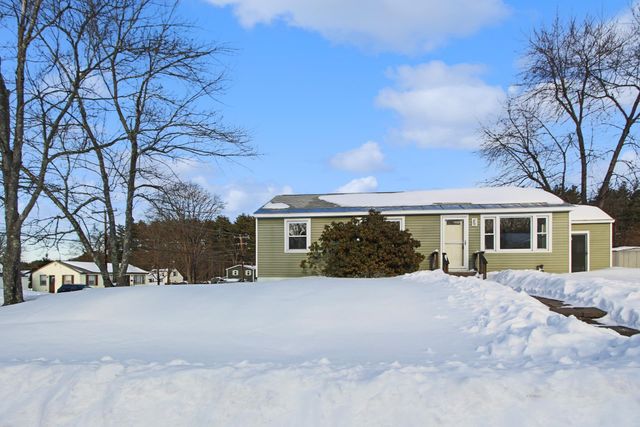 2 Tufts Drive, Nashua, NH 03064