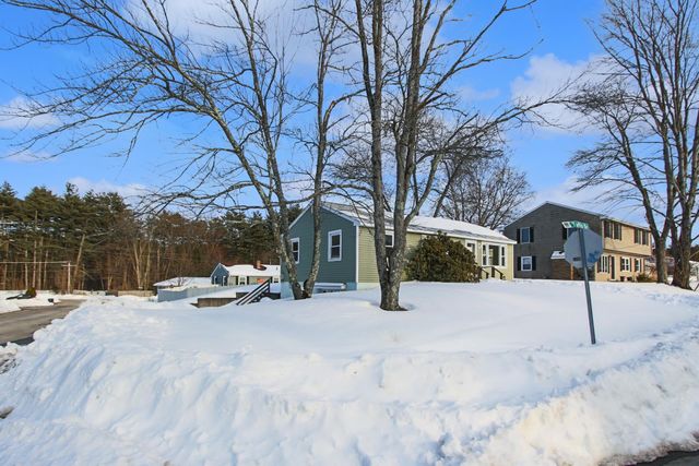 2 Tufts Drive, Nashua, NH 03064