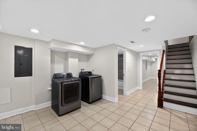 2413 N CARLISLE ST, Philadelphia, PA 19132