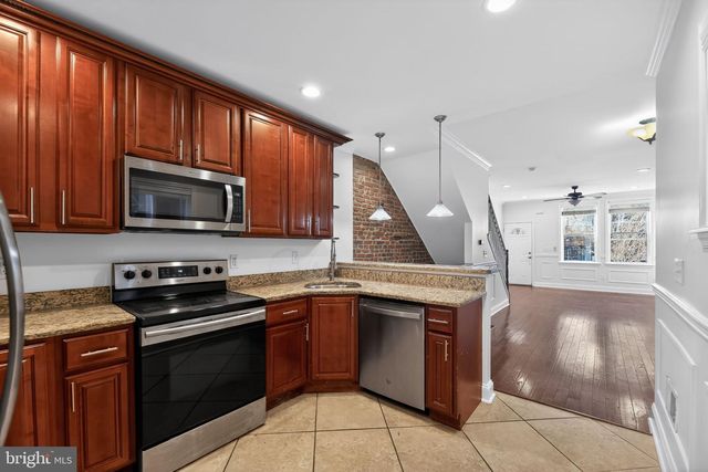 2413 N CARLISLE ST, Philadelphia, PA 19132