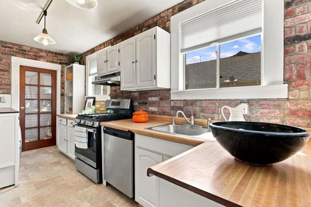 468 Donaldson Avenue, Pacifica, CA 94044