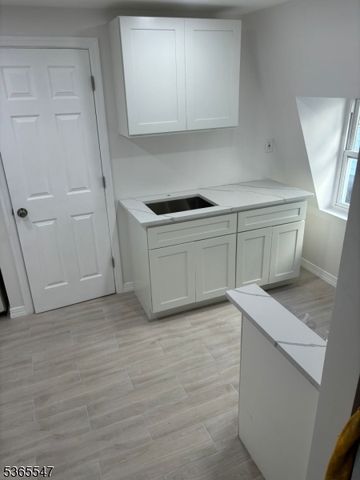 327 Ellison St, Paterson City, NJ 07501