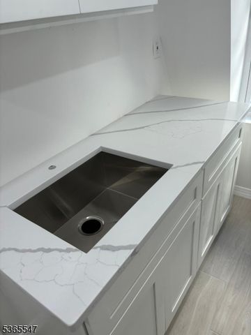 327 Ellison St, Paterson City, NJ 07501