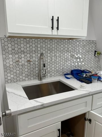 327 Ellison St, Paterson City, NJ 07501