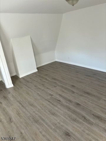 327 Ellison St, Paterson City, NJ 07501