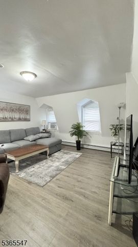 327 Ellison St, Paterson City, NJ 07501