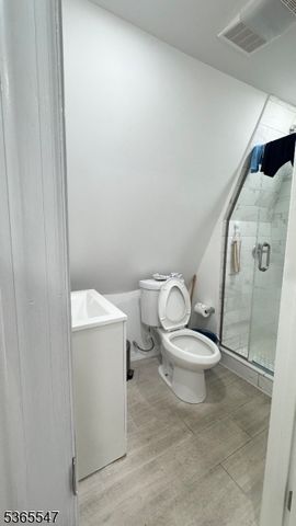 327 Ellison St, Paterson City, NJ 07501