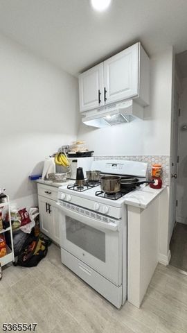 327 Ellison St, Paterson City, NJ 07501