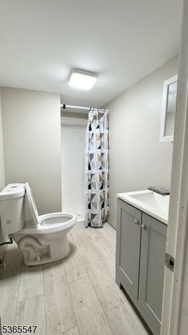 327 Ellison St, Paterson City, NJ 07501