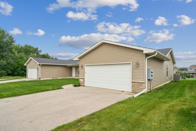 2903 Cohen Lane, Waterloo, IA 50701