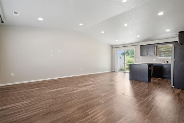2903 Cohen Lane, Waterloo, IA 50701