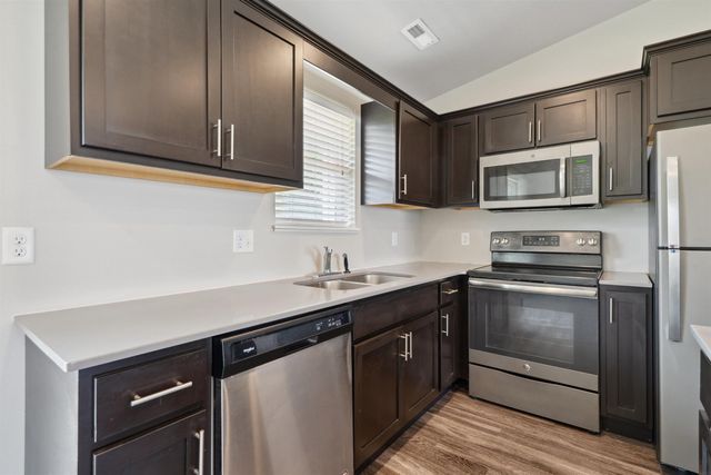 2903 Cohen Lane, Waterloo, IA 50701