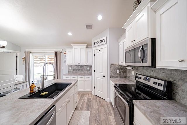3731 N Pitney Way, Idaho Falls, ID 83401