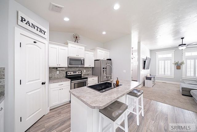 3731 N Pitney Way, Idaho Falls, ID 83401