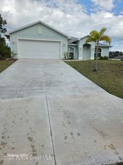 2437 Hagoplan Avenue SW, Palm Bay, FL 32908