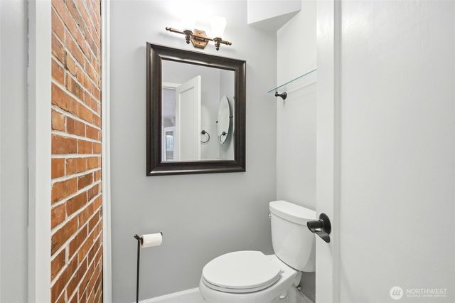 16714 SE Newport Way, Bellevue, WA 98006