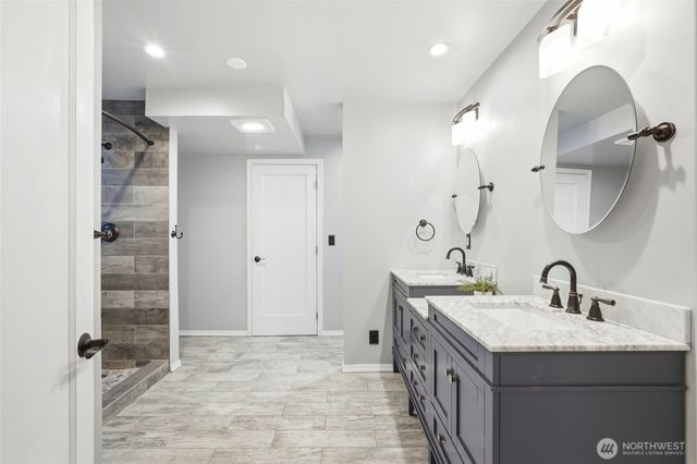 16714 SE Newport Way, Bellevue, WA 98006