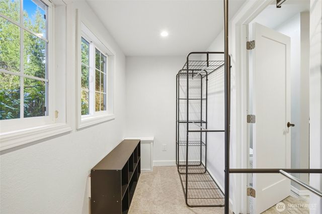 16714 SE Newport Way, Bellevue, WA 98006