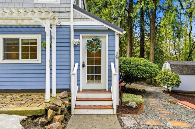 16714 SE Newport Way, Bellevue, WA 98006