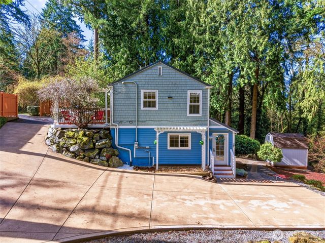 16714 SE Newport Way, Bellevue, WA 98006