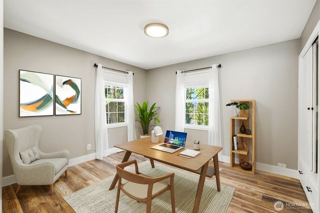 16714 SE Newport Way, Bellevue, WA 98006