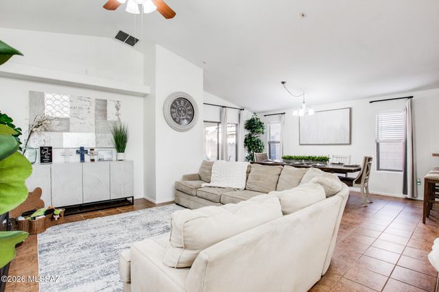 6968 S Spring Walk Drive, Tucson, AZ 85757