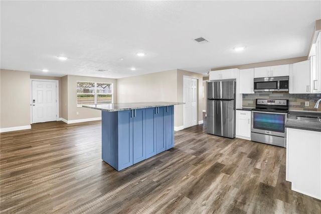 518 62ND AVENUE NE, St Petersburg, FL 33702