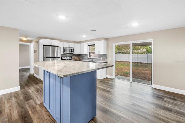 518 62ND AVENUE NE, St Petersburg, FL 33702