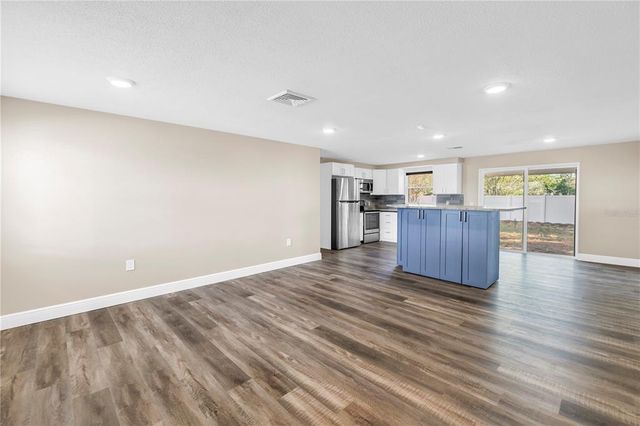 518 62ND AVENUE NE, St Petersburg, FL 33702