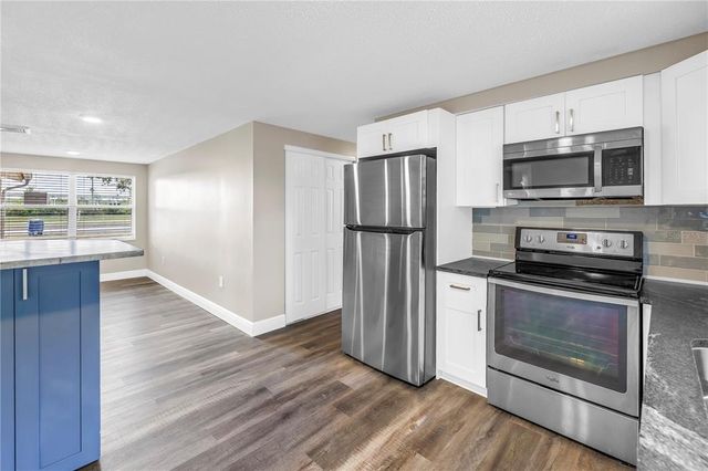 518 62ND AVENUE NE, St Petersburg, FL 33702
