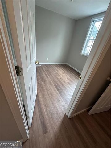 121 Stoneforest Drive, Woodstock, GA 30189