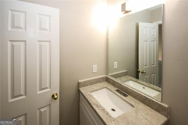 121 Stoneforest Drive, Woodstock, GA 30189