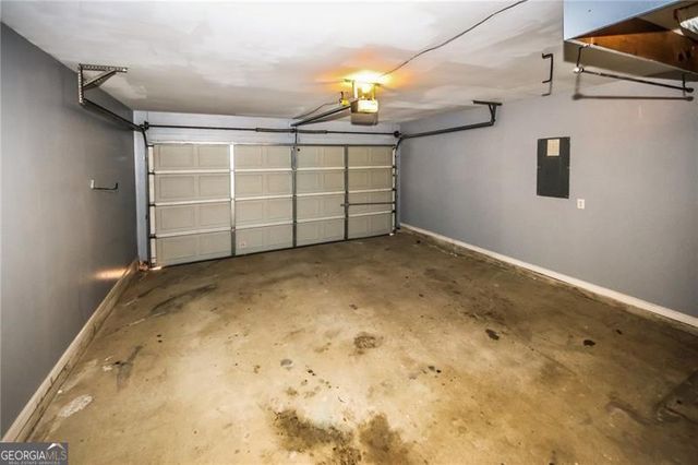 121 Stoneforest Drive, Woodstock, GA 30189