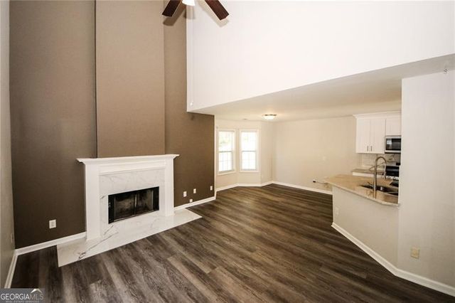121 Stoneforest Drive, Woodstock, GA 30189