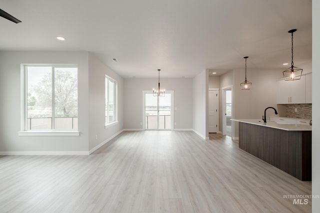 2940 N Schimigadoon Way, Eagle, ID 83616