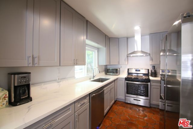 1028 N Hayworth Avenue, West Hollywood, CA 90046