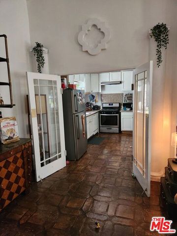 1028 N Hayworth Avenue, West Hollywood, CA 90046