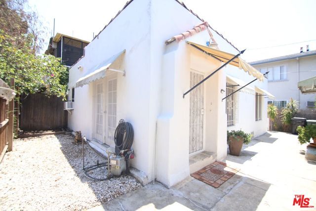 1028 N Hayworth Avenue, West Hollywood, CA 90046