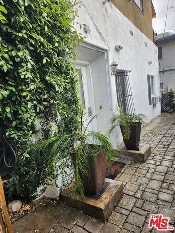 1028 N Hayworth Avenue, West Hollywood, CA 90046