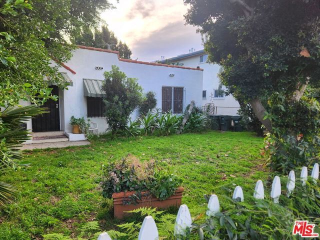 1028 N Hayworth Avenue, West Hollywood, CA 90046