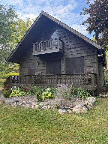 14750 Hilltop Drive, Cement City, MI 49233