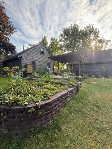 14750 Hilltop Drive, Cement City, MI 49233