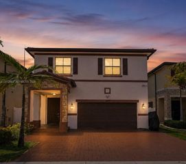 10594 W 35th Lane, Hialeah, FL 33018